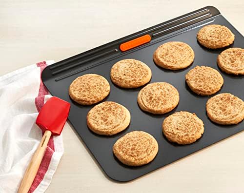 Le Creuset Silicone Craft Series Medium Spatula, 11 1/8" x 2 1/4", Cerise - Image 5